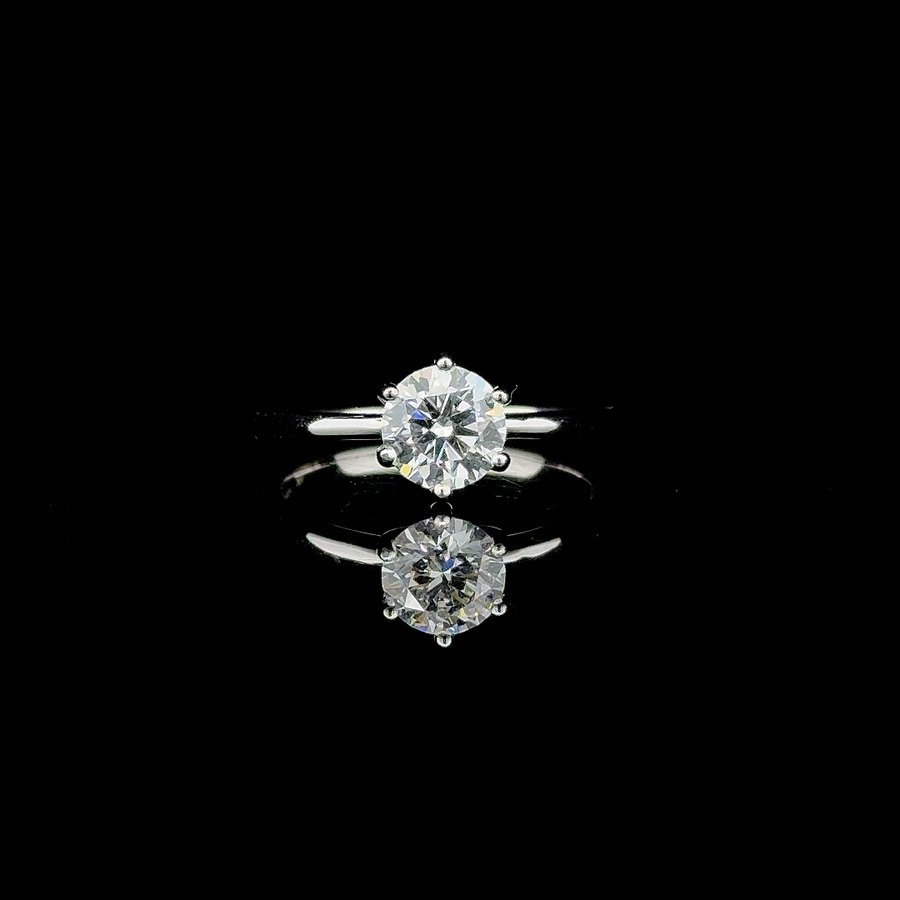 Classic Solitaire — lab-grown diamond
